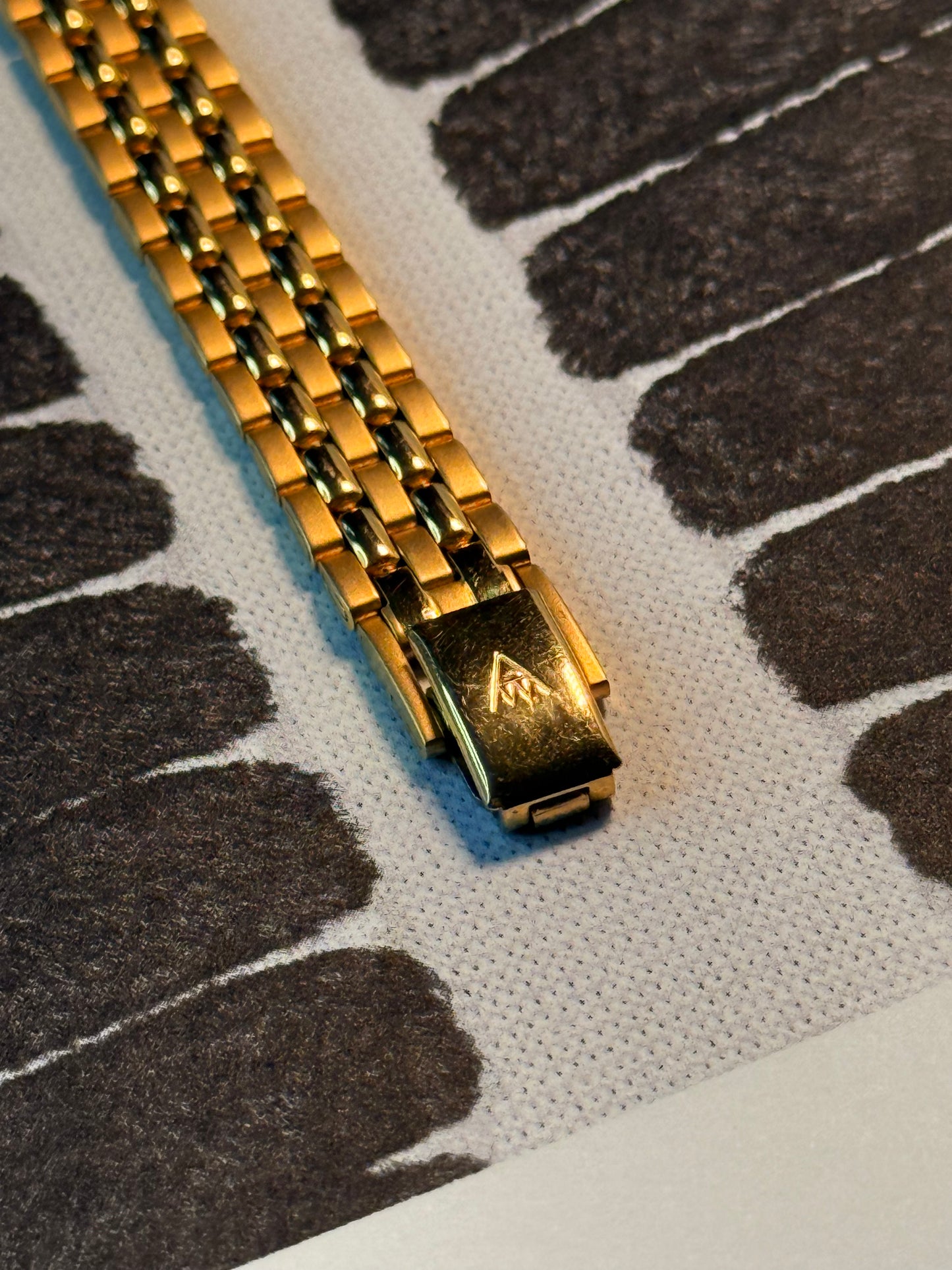 Accurist Golden Tone Watch